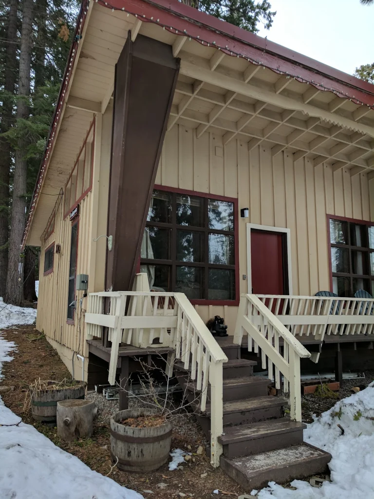 Tahoma Lodge, Tahoma