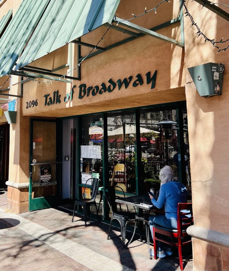 Talk of Broadway, a dog-friendly restaurant in Redwood City, California