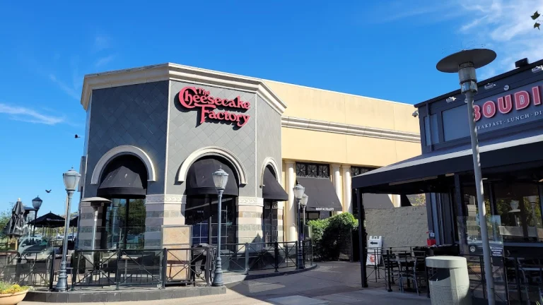 The Cheesecake Factory, a dog-friendly restaurant in Corte Madera, California