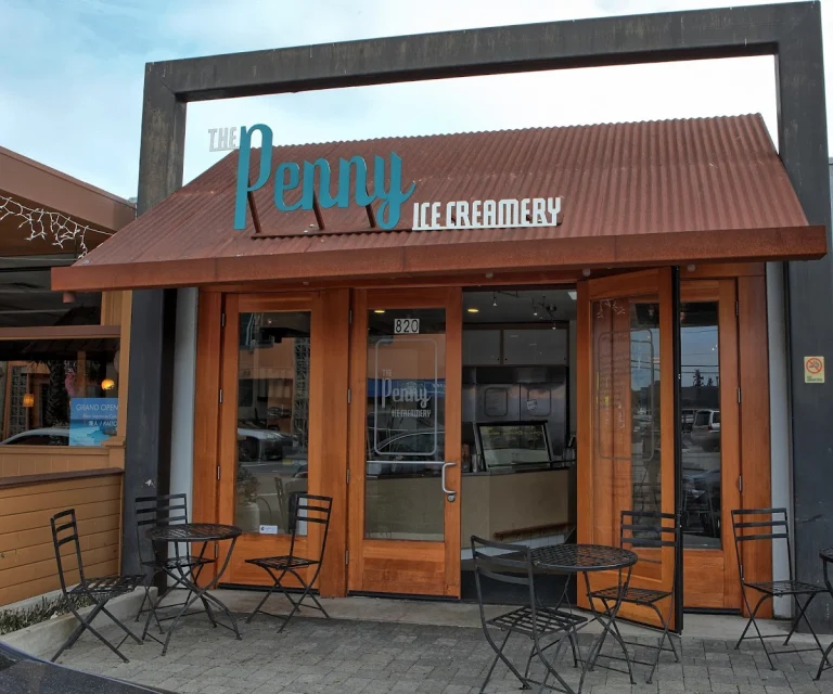 The Penny Ice Creamery, a dog-friendly restaurant in Santa Cruz, California