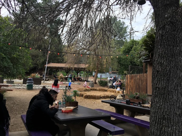 The Trails Cafe, a dog-friendly hiking trail in Los Angeles, California