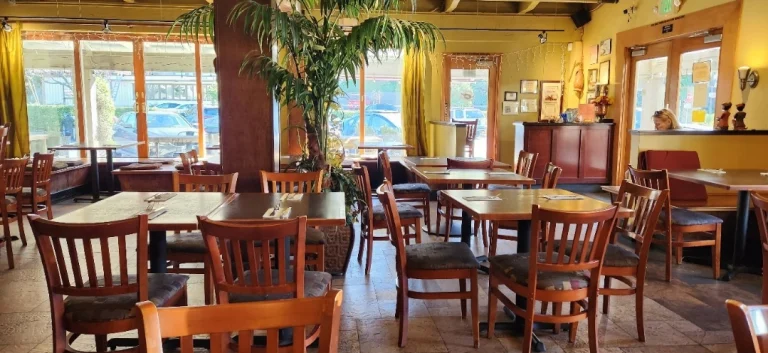 Thep Lela Thai, a dog-friendly restaurant in Mill Valley, California