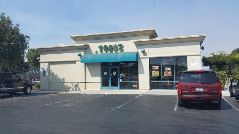 Togo’s Sandwiches, a dog-friendly restaurant in Hollister, California