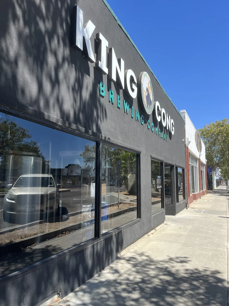 Track 7 - Curtis Park, a dog-friendly bar in Sacramento, California