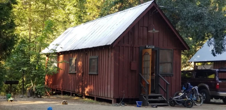 Trinity Alps Resort