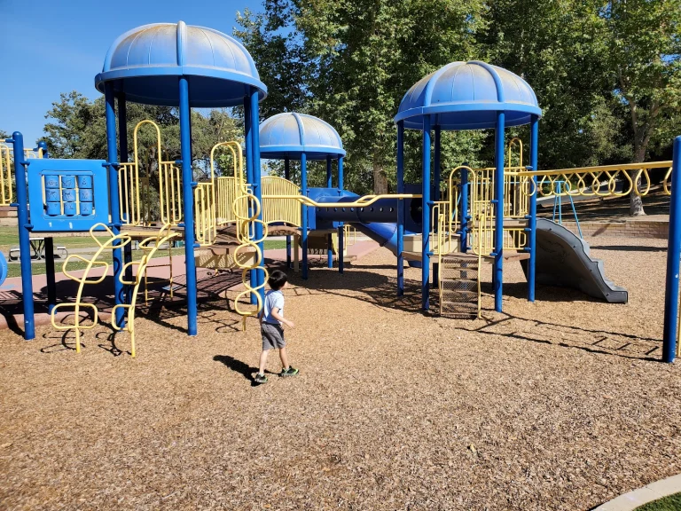 Triunfo Park to East