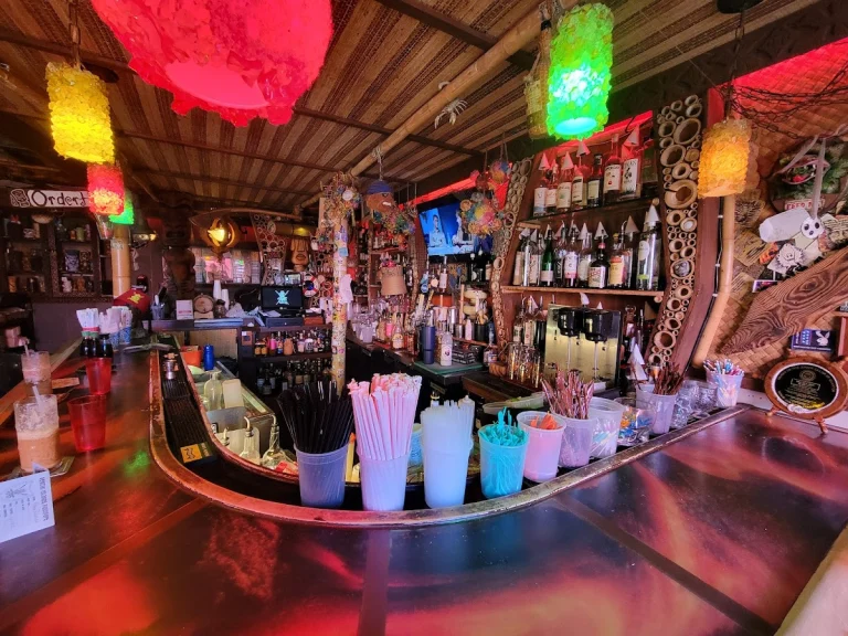 Ventiki Tiki Lounge and Lanai, Ventura