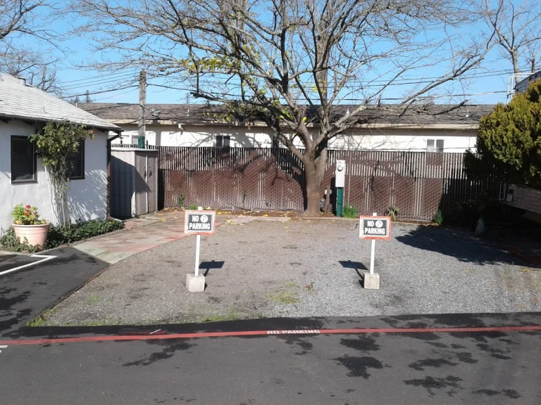 Villa Trailer Park, a dog-friendly restaurant in Santa Rosa, California