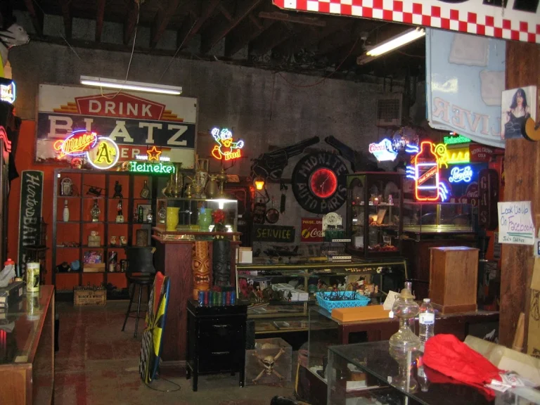 Warehouse Café, a dog-friendly restaurant in Port Costa, California
