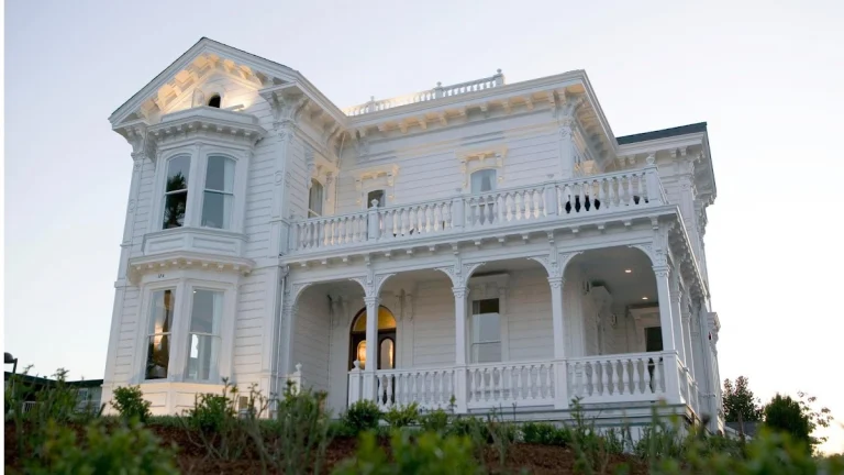 West Cliff Inn, a dog-friendly hotel in Santa Cruz, California