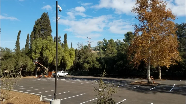 Wilacre Park, a dog-friendly hiking trail in Studio City, California