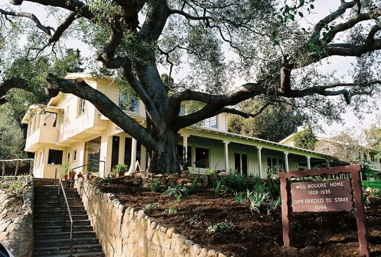 Will Rogers, a dog-friendly hiking trail in Pacific Palisades, California