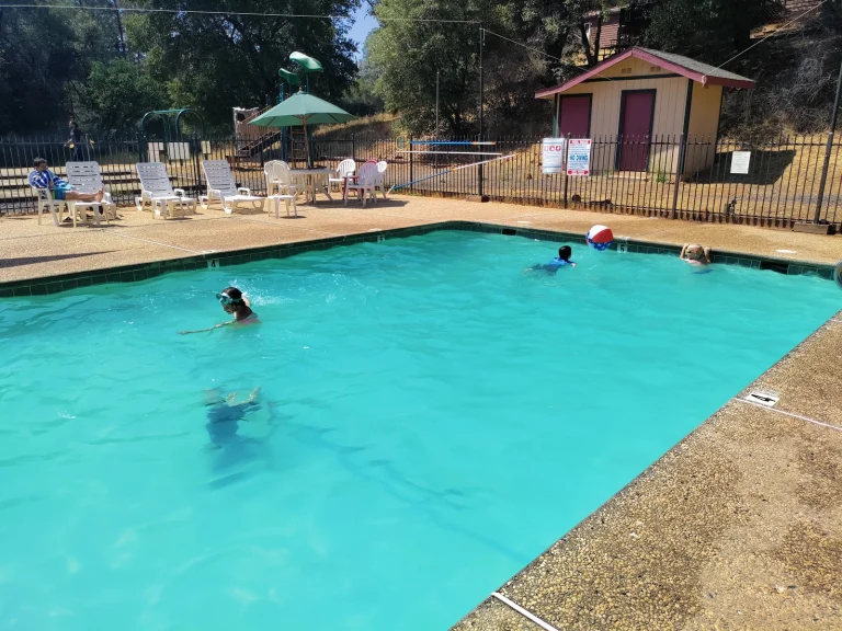 Yosemite Pines RV Resort