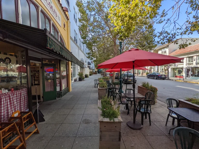 Zoccoli's Deli, a dog-friendly restaurant in Santa Cruz, California