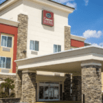 Comfort Suites Redding exterior