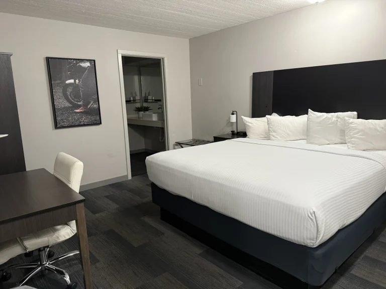 Americana Modern Hotel