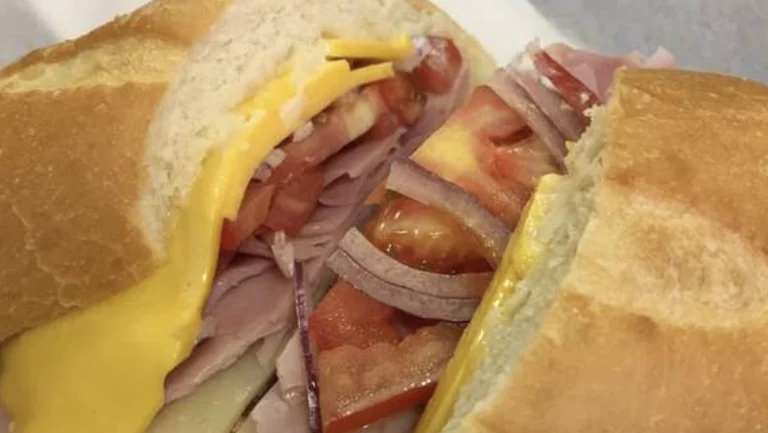 Piccadilly Deli & Sandwich, a dog-friendly restaurant in Modesto, California