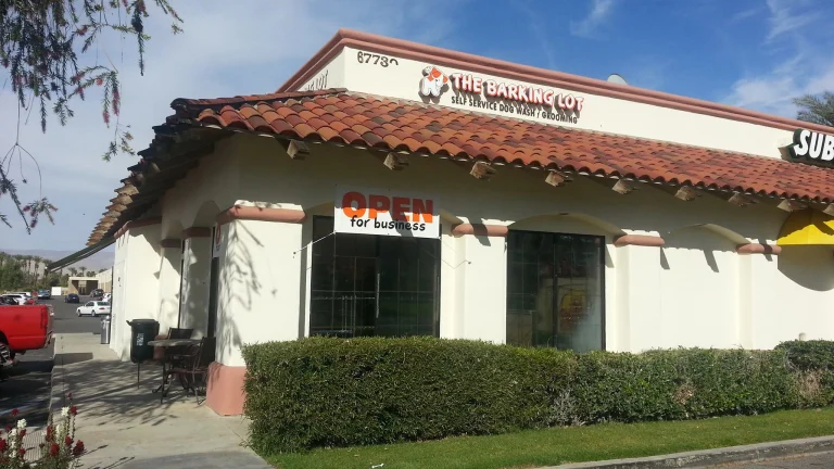 The Barking Lot, a dog-friendly dog grooming salon in Cathedral City, California