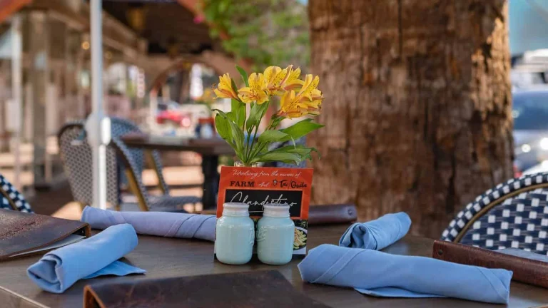 The Front Porch, a dog-friendly restaurant in Palm Springs, California