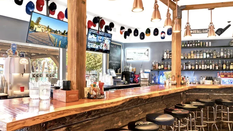Sidelines Sports Pub, a dog-friendly restaurant in South Lake Tahoe, California