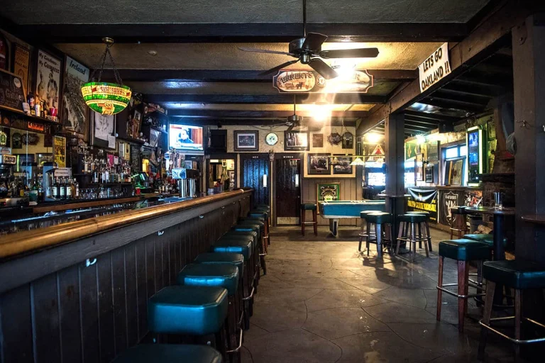 McNally’s Irish Pub, a dog-friendly bar in Oakland, California