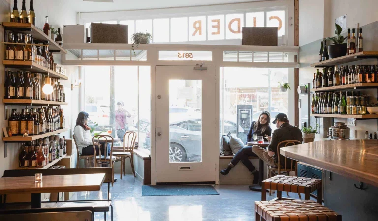 Redfield Cider Bar and Bottle, a dog-friendly restaurant in Oakland, California