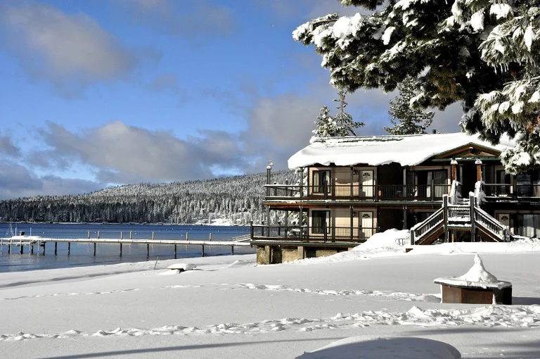 Mourelatos Lakeshore Resort
