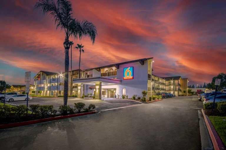 Motel 6 Ontario, a dog-friendly hotel in Ontario, California