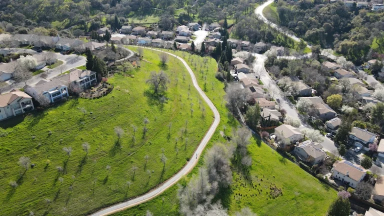 Whitney Oak Trails, a dog-friendly hiking trail in Rocklin, California