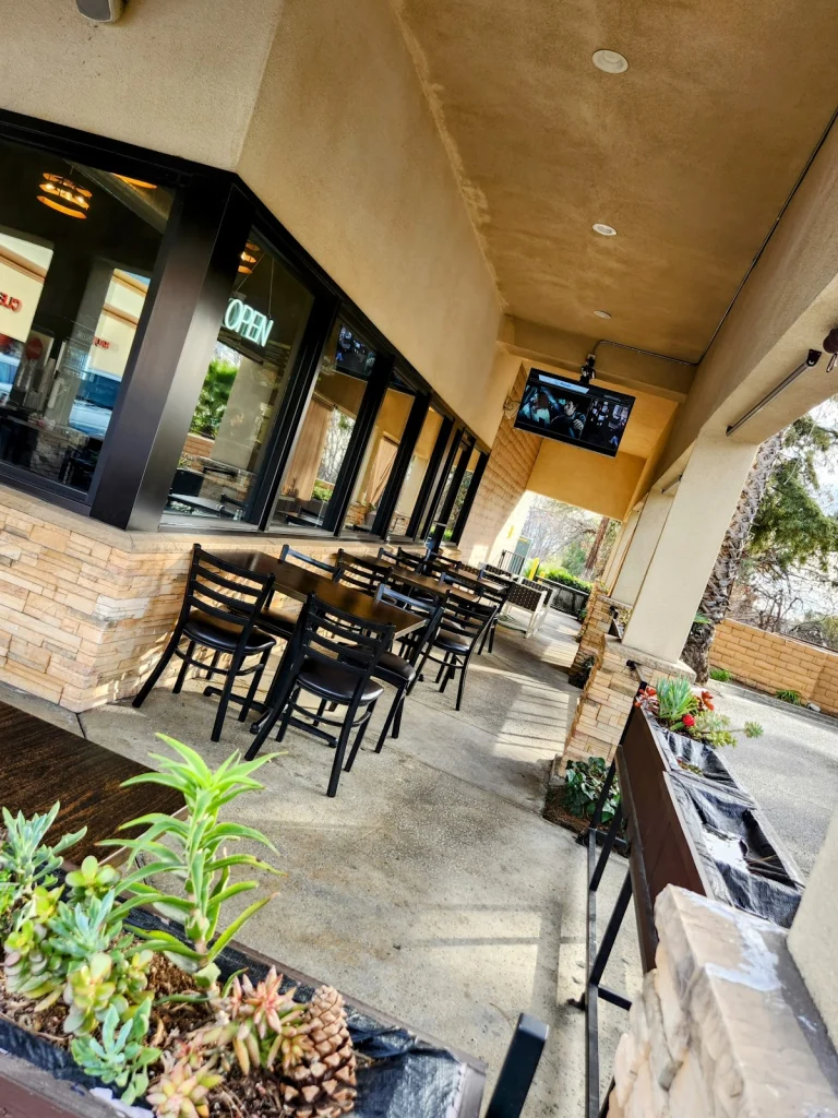 Hills Kitchen, a dog-friendly restaurant in Rancho Cucamonga, California