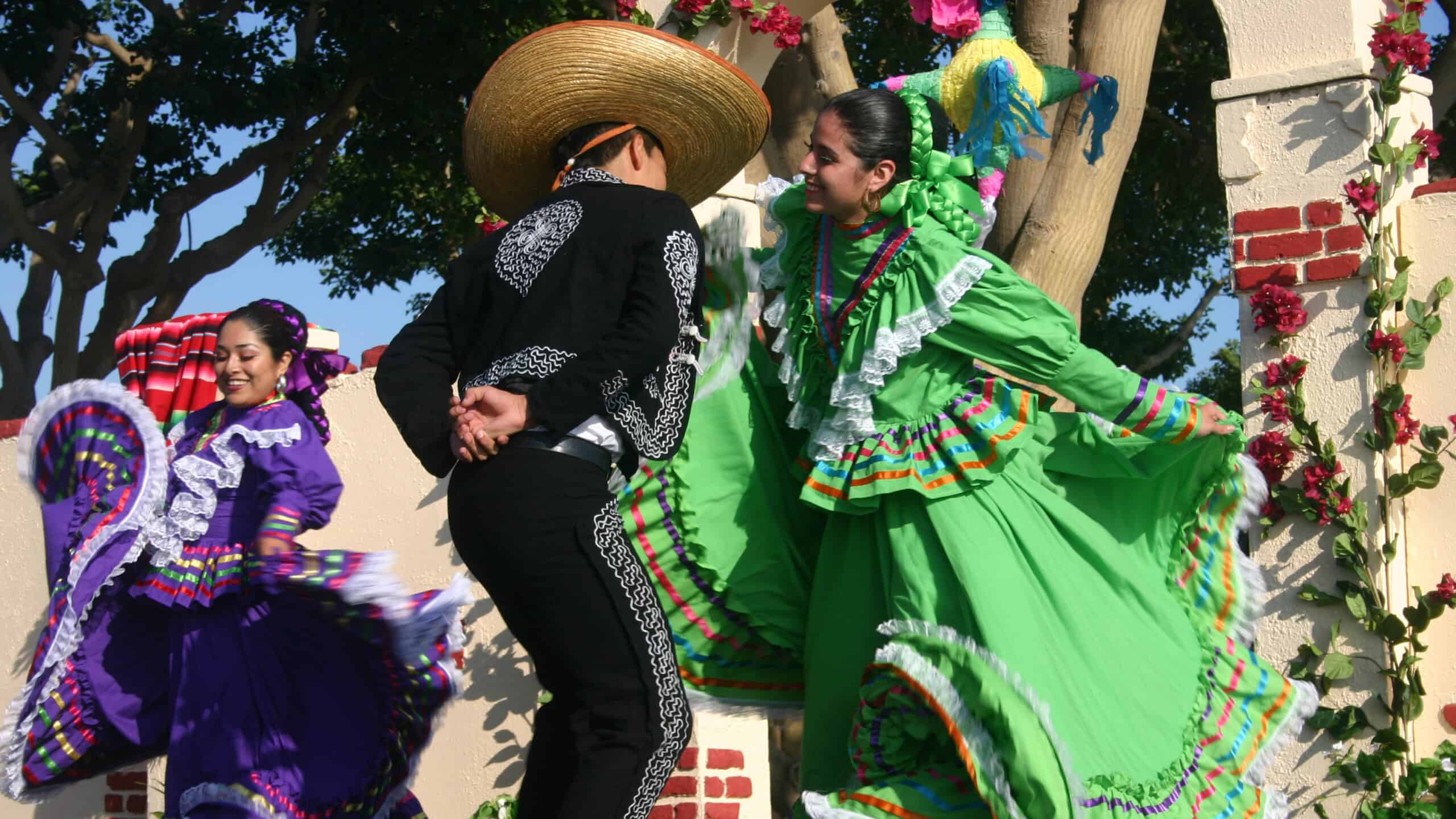 Dancers at Fiesta Cinco de Mayo