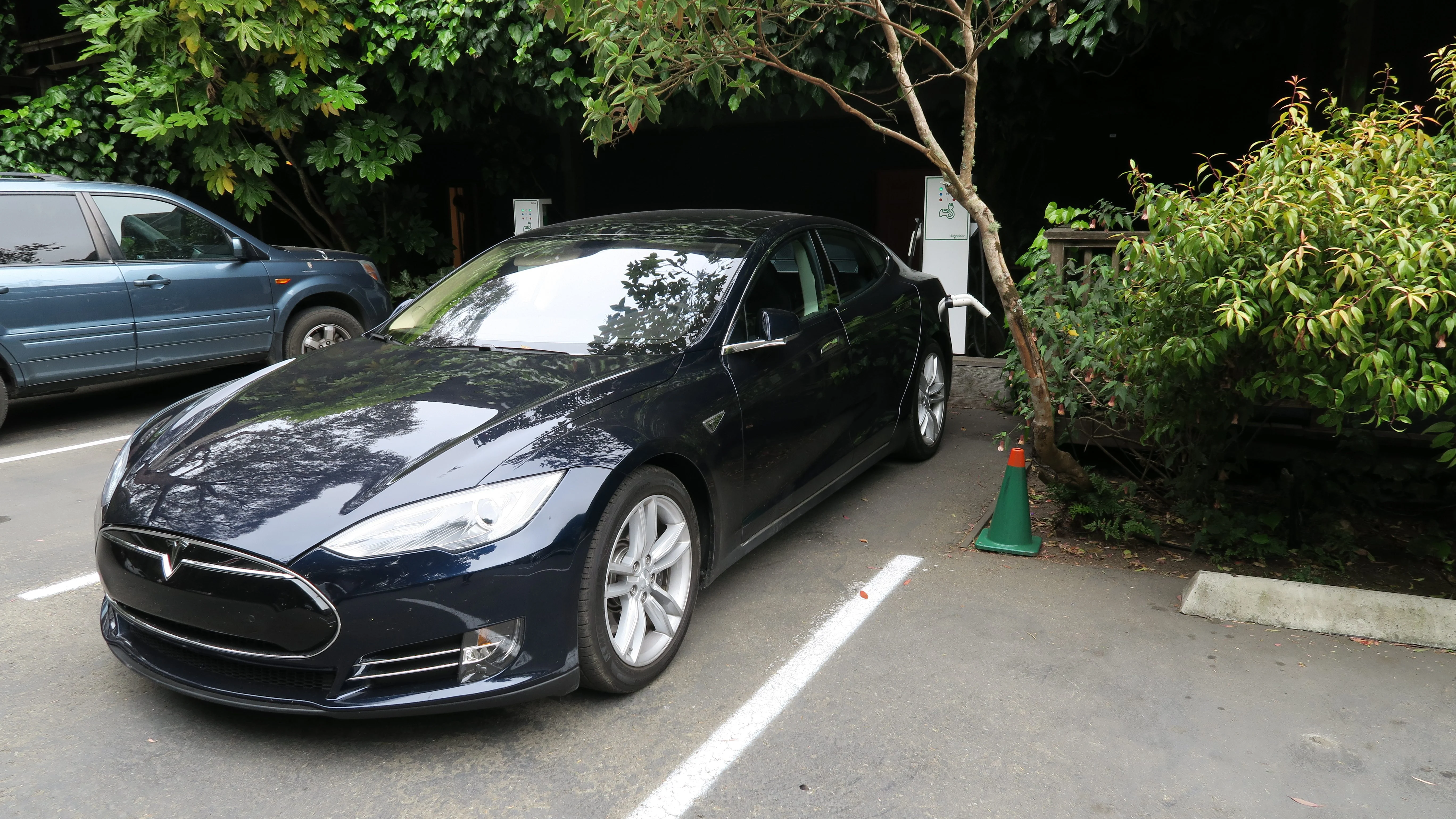 Stanford Inn boasts nine EV chargers. Photo by
Stanford Inn.