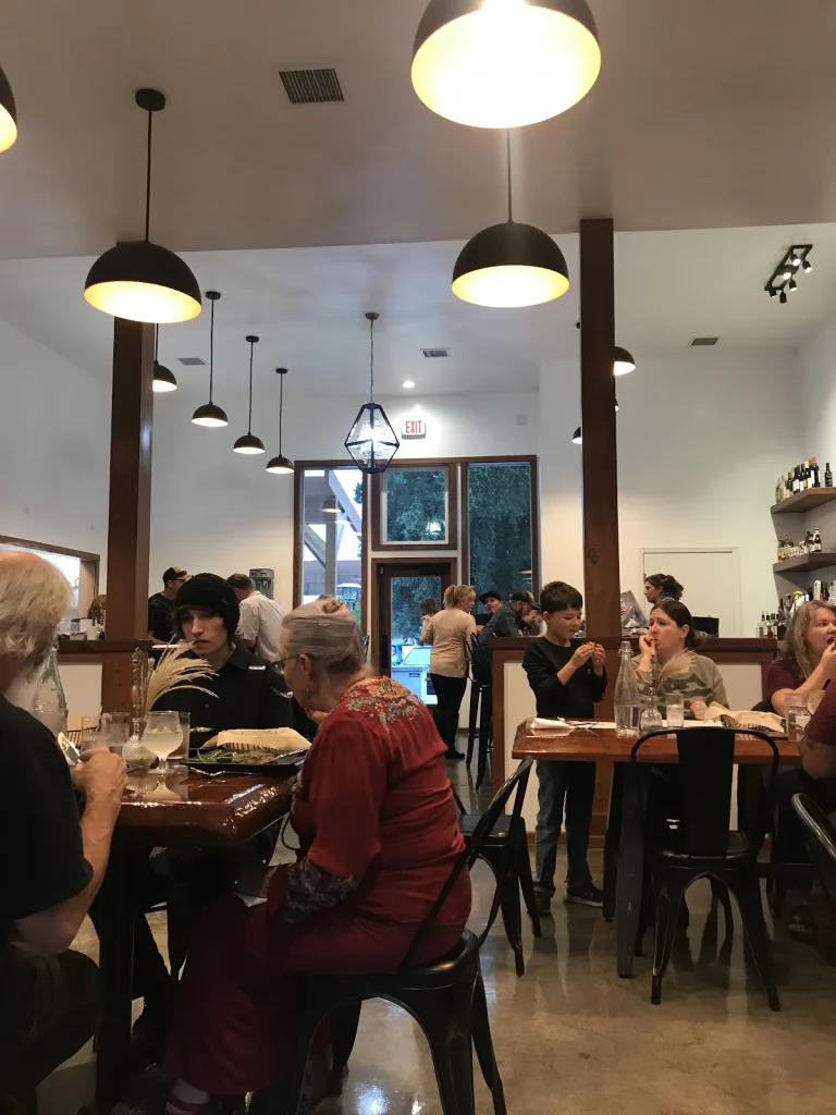 The Munchery, a dog-friendly restaurant in Willits, California