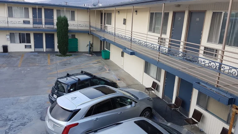 Thunderbird Motel