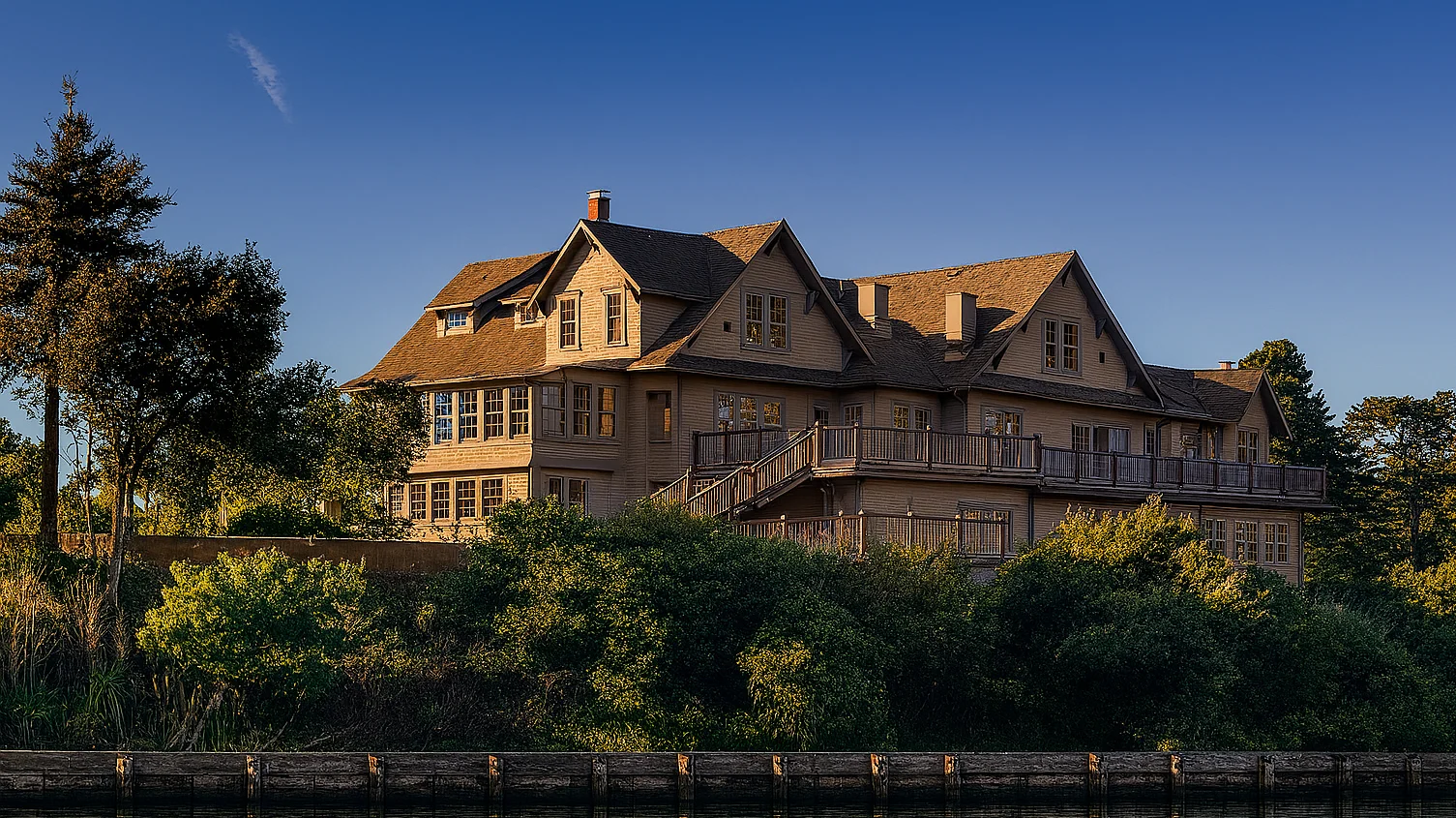 Image from Eight dog‑friendly stays between Mendocino and the Oregon border on DogTrekker