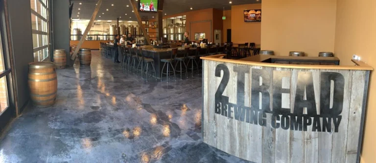 2 Tread Brewing Company, a dog-friendly bar in Santa Rosa, California