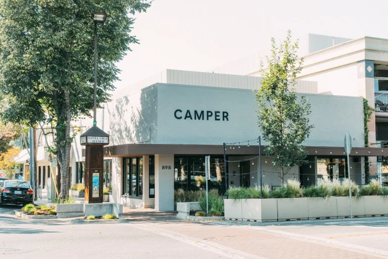 Camper