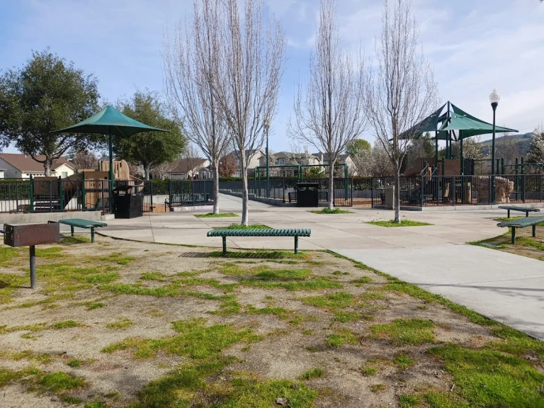 Harvest Dog Park, a dog-friendly dog park in Contra Costa County, California