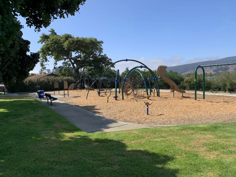 Laguna Lake Dog Park, a dog-friendly dog park in San Luis Obispo County, California