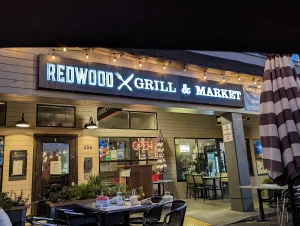 Redwood Grill, a dog-friendly destination in Redwood City, California