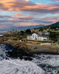 Black Sands Inn