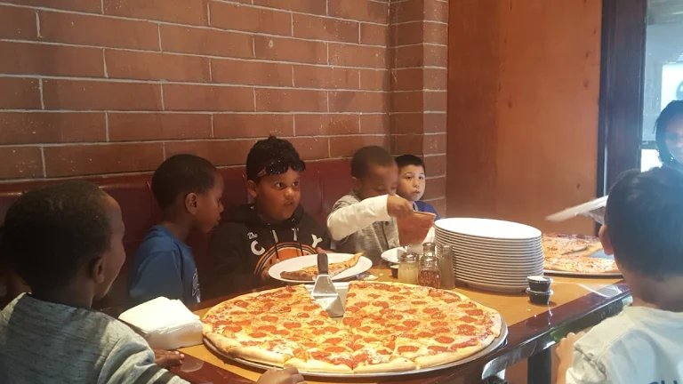 Blondies New York Pizza, a dog-friendly restaurant in Davis, California