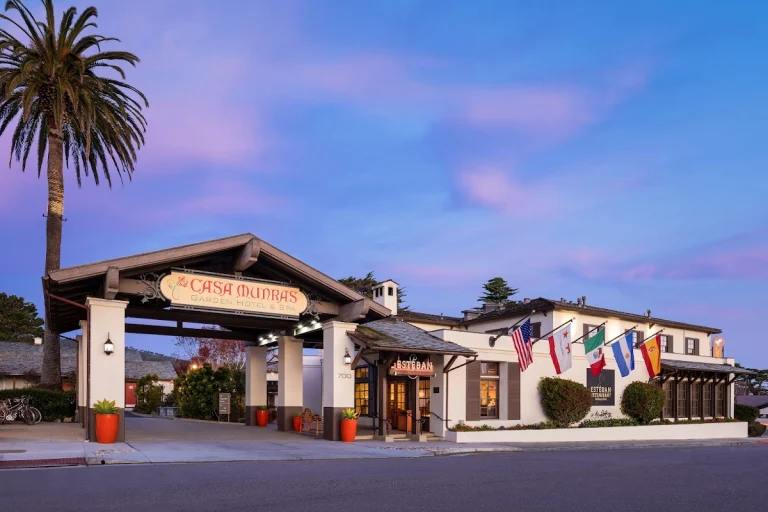 Casa Munras Garden Hotel & Spa, a dog-friendly hotel in Monterey, California