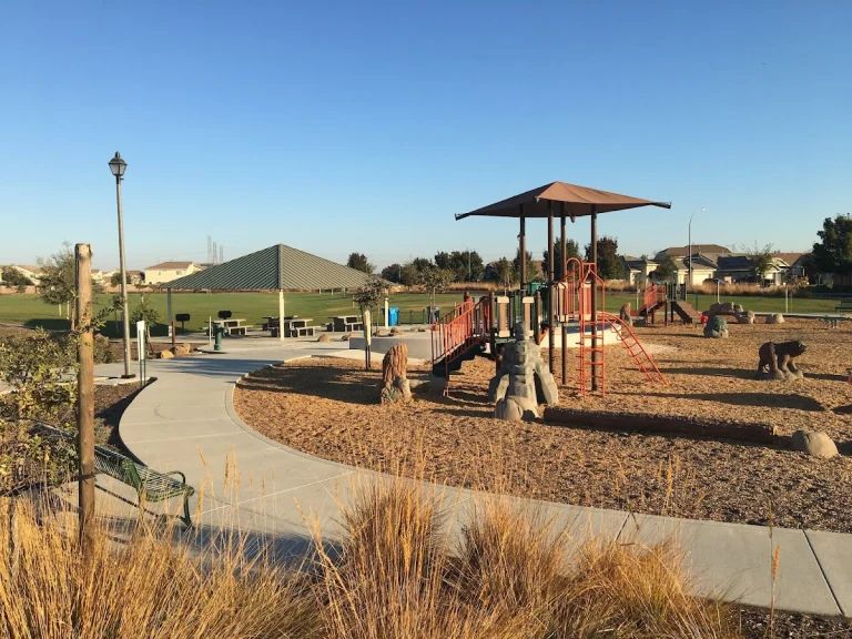 Corderos Park, a dog-friendly hiking trail in Vacaville, California