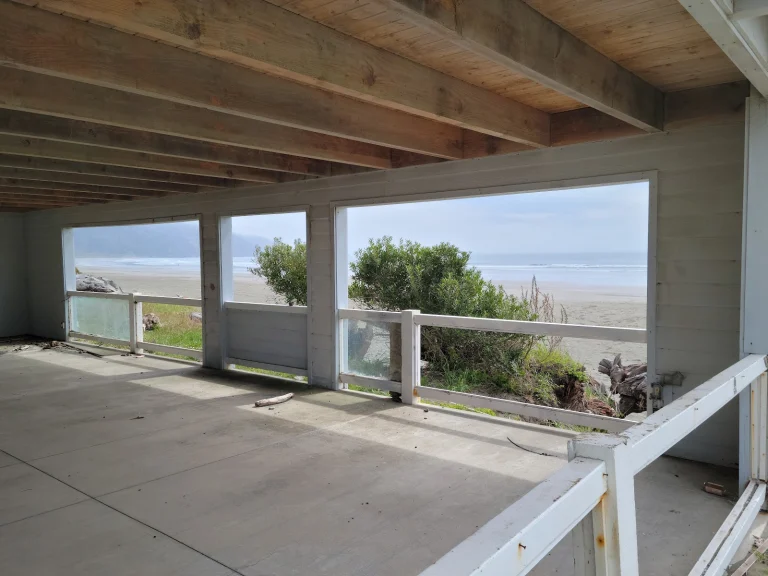 Crescent Beach Motel