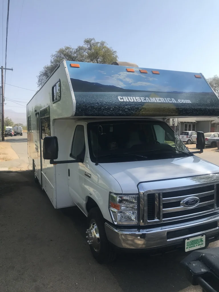 Cruise America Burbank, a dog-friendly RV and camper rental in Tujunga, California