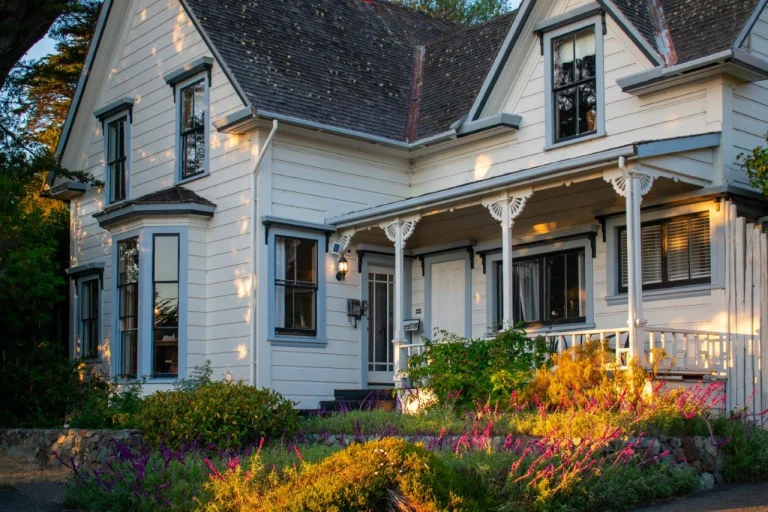 Dennen’s Victorian Farmhouse