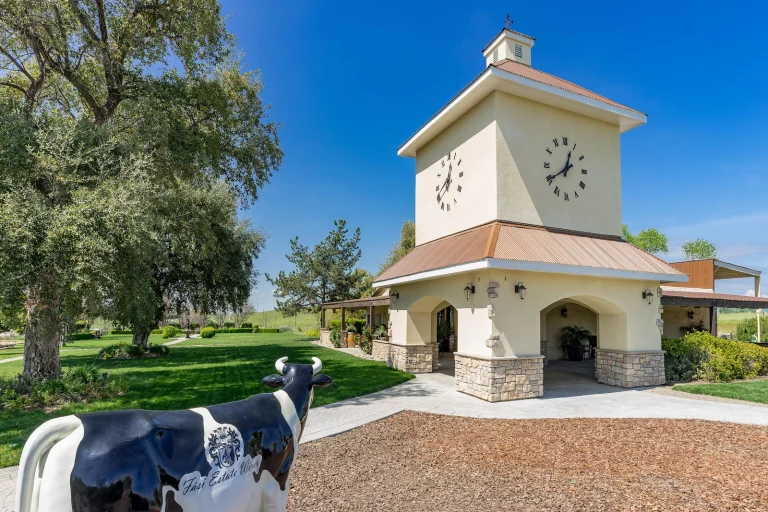 DORVAL ESTATE WINERY