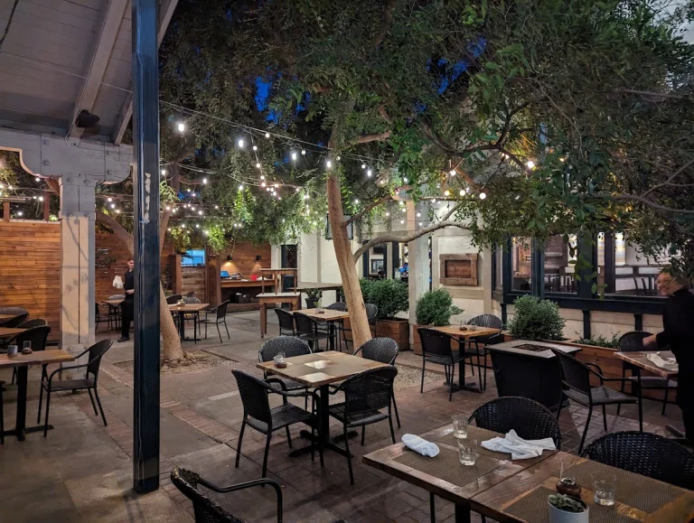 Fabian's Italian Bistro, a dog-friendly restaurant in Fair Oaks, California