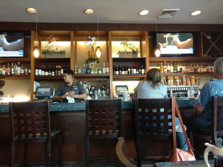 Firefly Eatery & Bar, a dog-friendly restaurant in San Diego, California